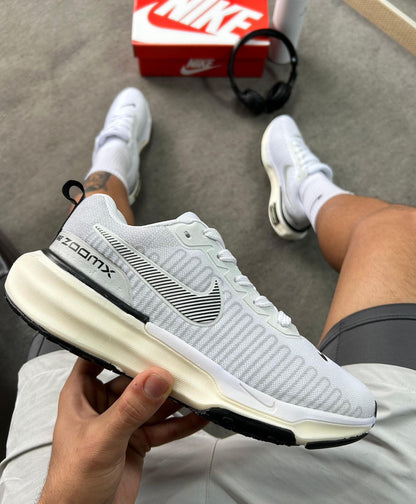 Nike Zoom Invencible Run 3
